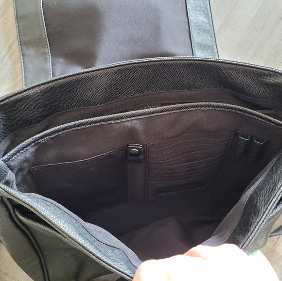 Aldo Messenger Laptop Bag - Picture 6 of 7